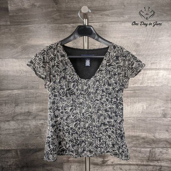 Jones Wear Embroidered Short Sleeve Top Size 4 - Picture 1 of 3